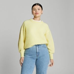 Everlane cocoon crew alpaca in Lemon
